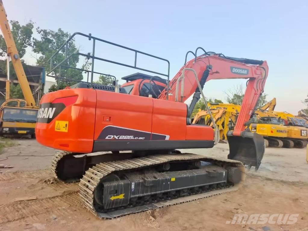 Doosan DX 225LC -9C Raupenbagger