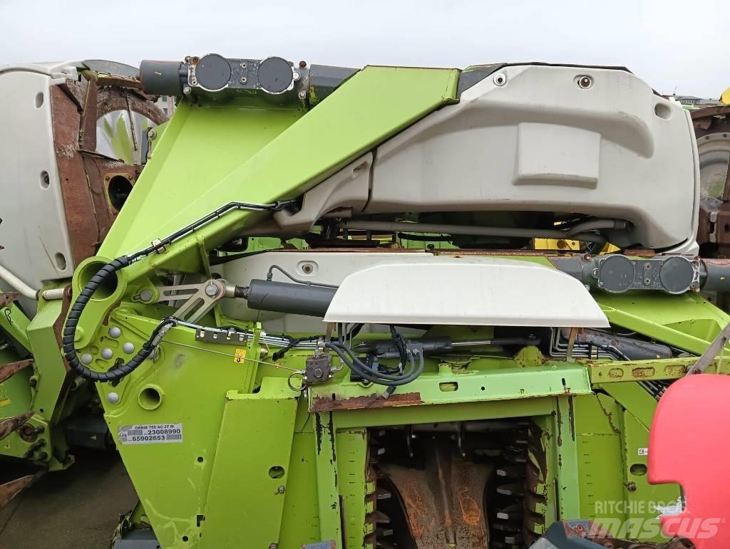 CLAAS ORBIS 750 Selbstfahrende Häcksler