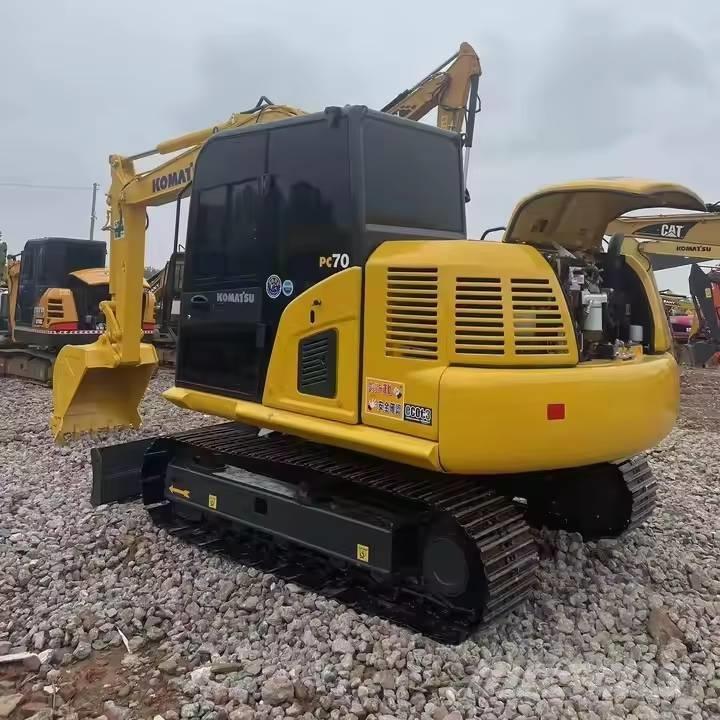 Komatsu PC70-8 Midibagger  7t - 12t