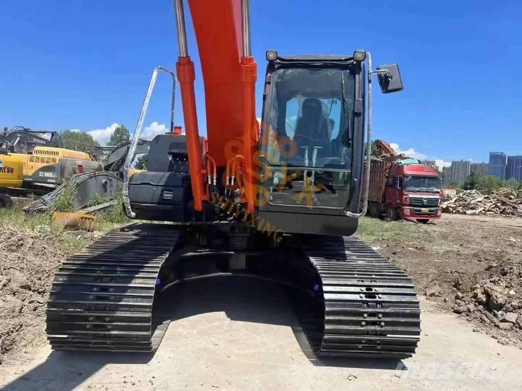 Hitachi ZX200-5G Raupenbagger