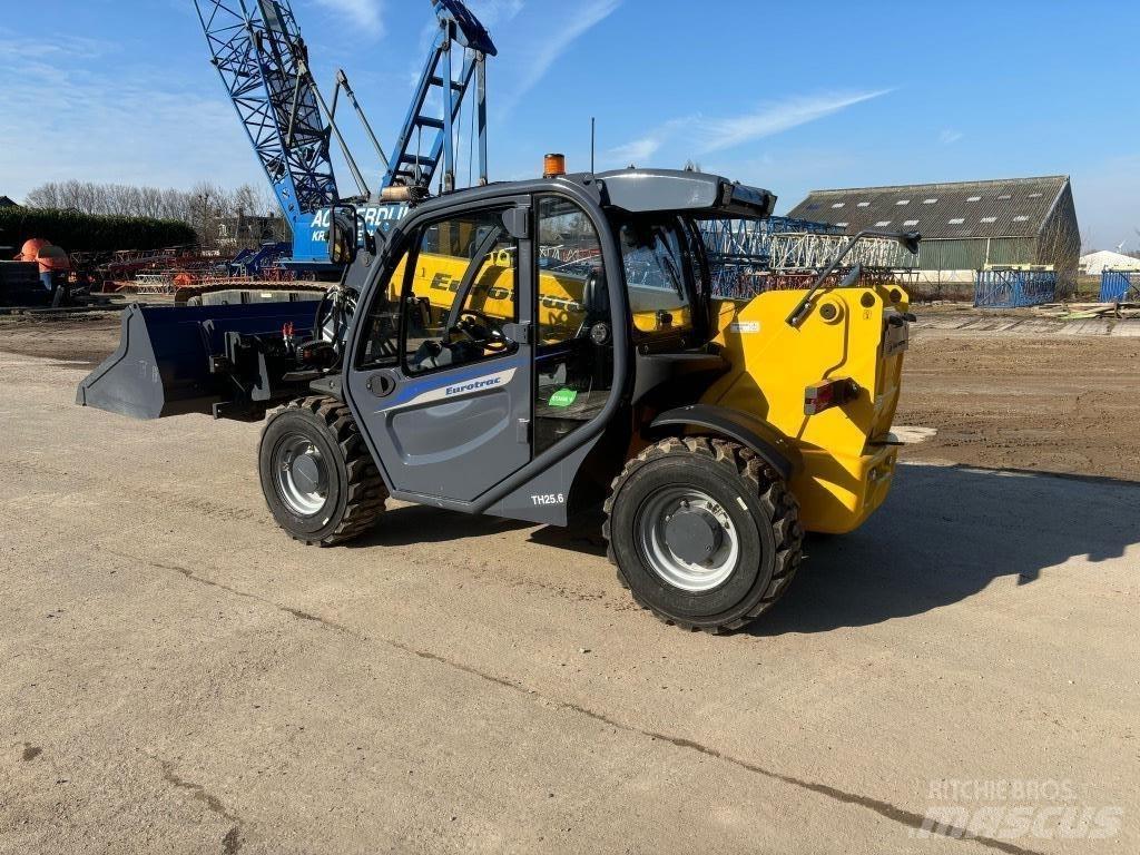 Eurotrac TH 25.6 Teleskoplader