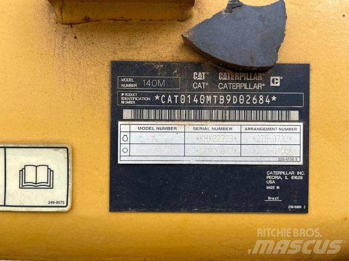 CAT 140 M Grader