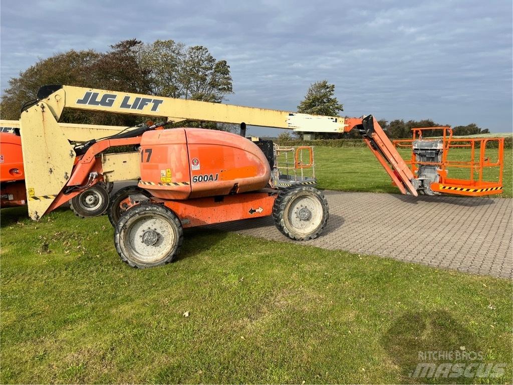 JLG 600 AJ Gelenkteleskoparbeitsbühnen