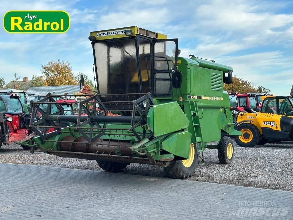John Deere 1042 Mähdrescher