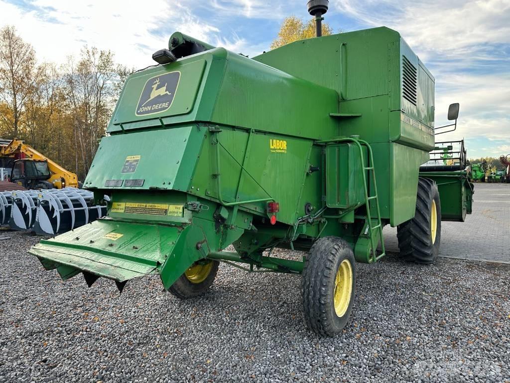 John Deere 1042 Mähdrescher