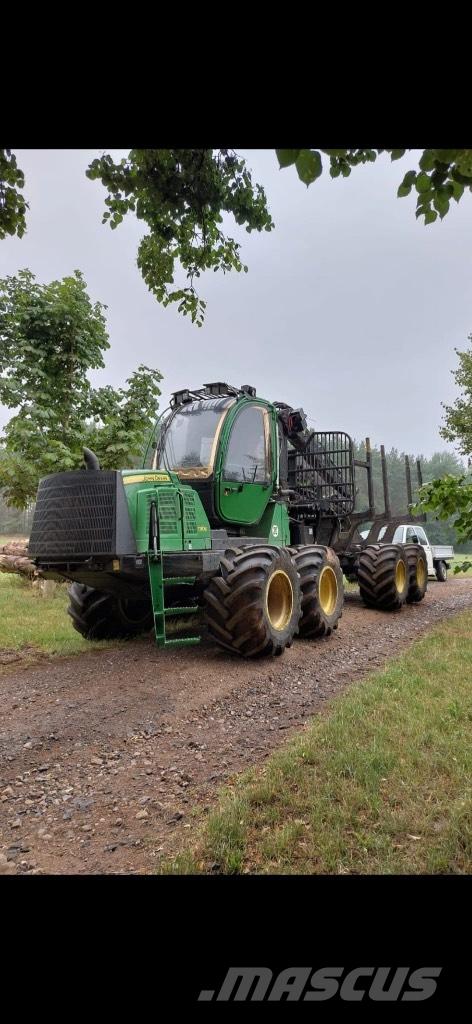 John Deere 1110E Forwarder
