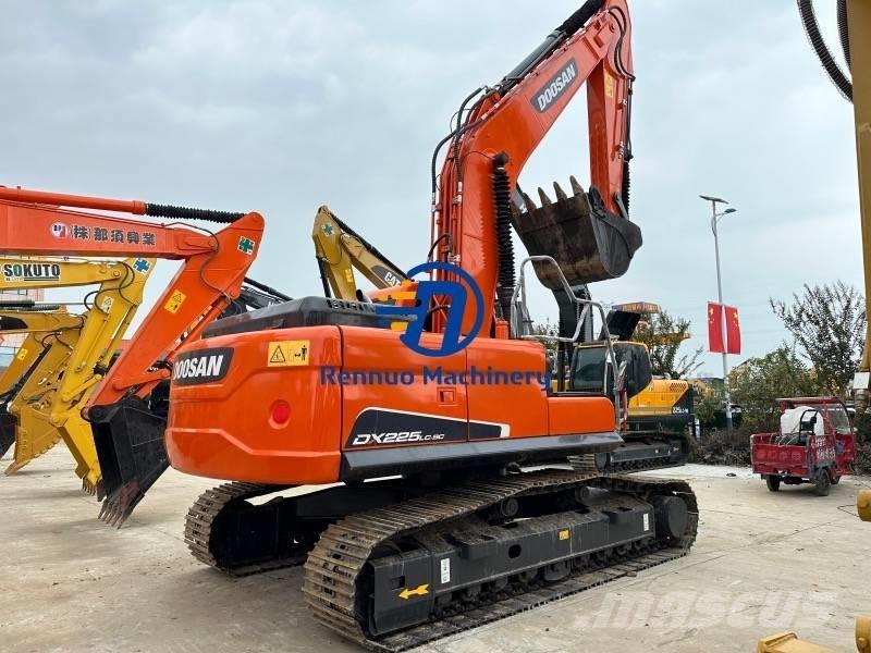 Doosan DX 225 LC-9C Raupenbagger
