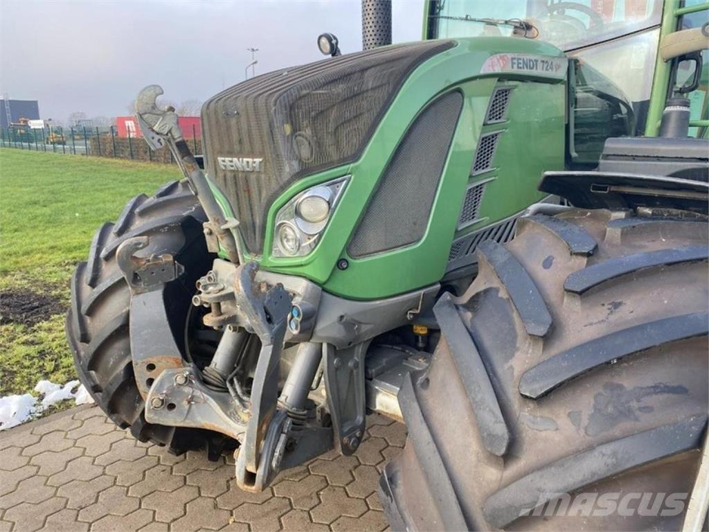 Fendt 724 PROFI Traktoren