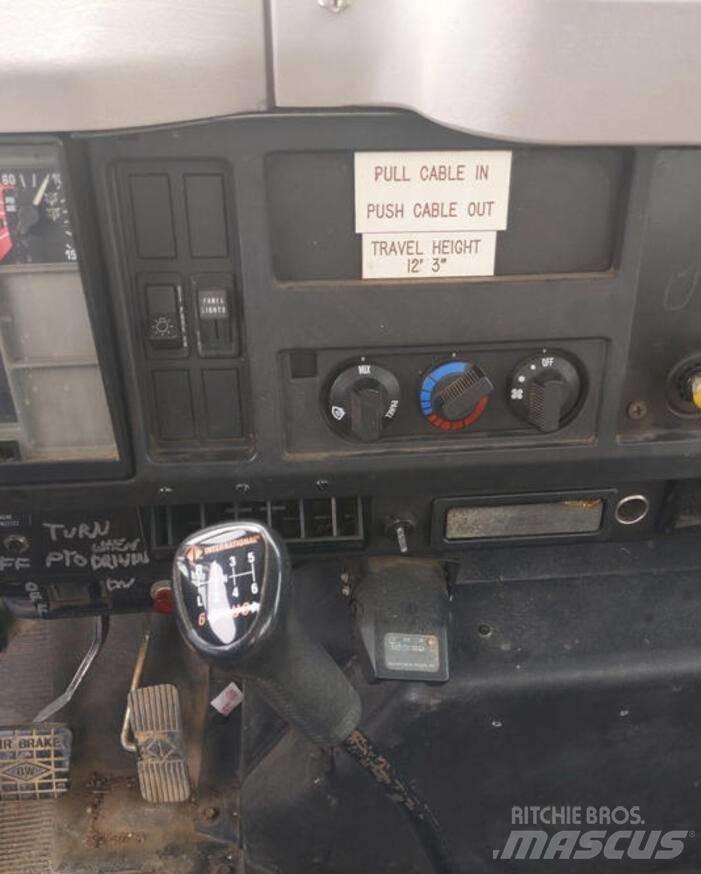 International 4700 Kommunal-Sonderfahrzeuge