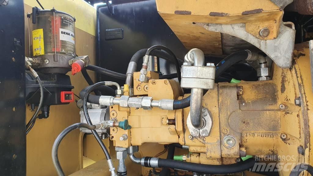 CAT M 318 D MH Materialumschlag