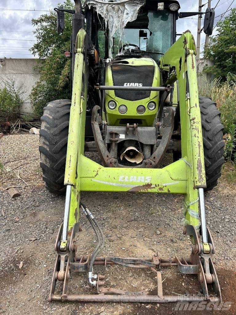 CLAAS Arion 420 Traktoren