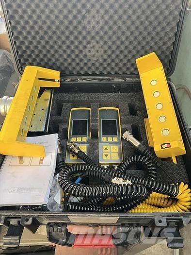 CAT AP 655D Strassenfertiger