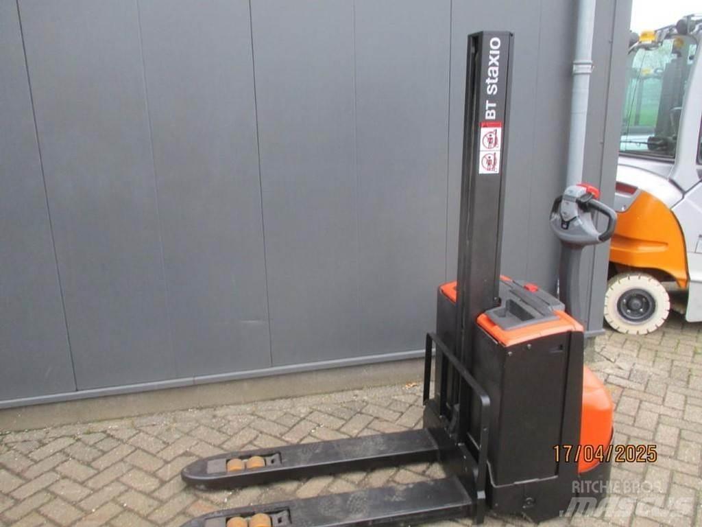 BT SWE 080L Deichselstapler