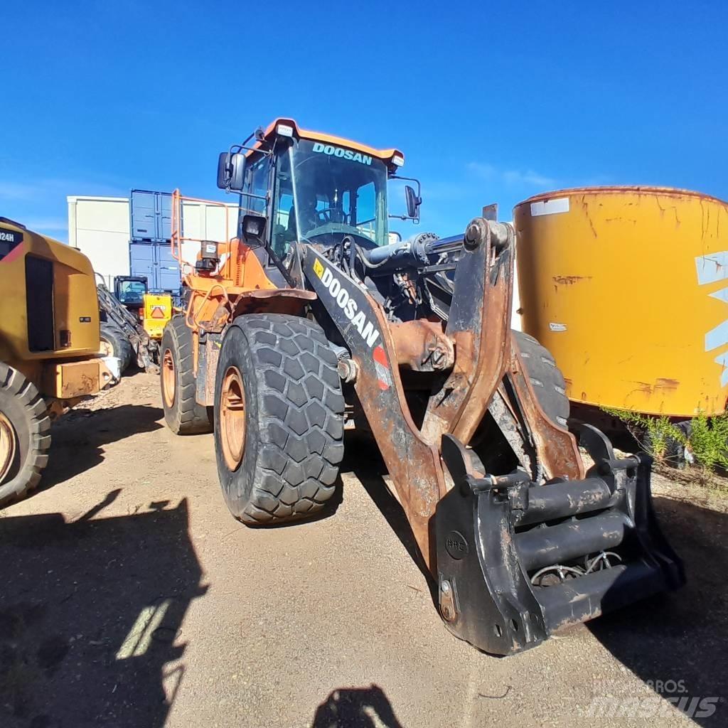 Doosan DL 300-5 Radlader