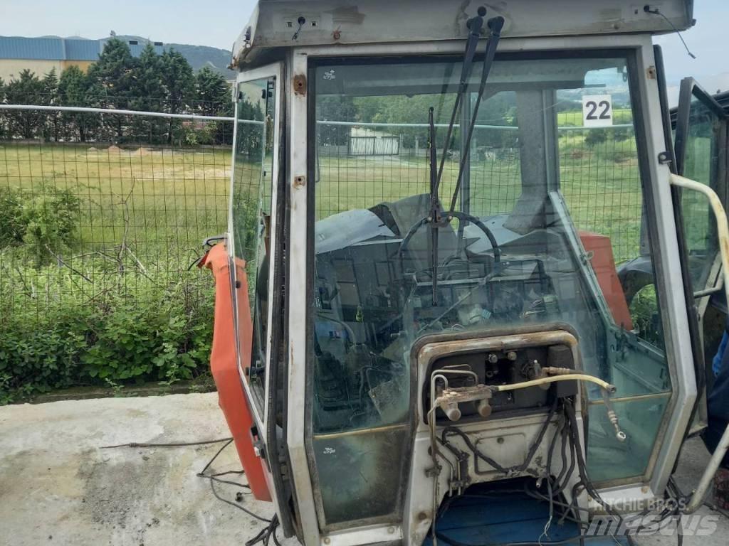 Massey Ferguson 3080 Kabinen