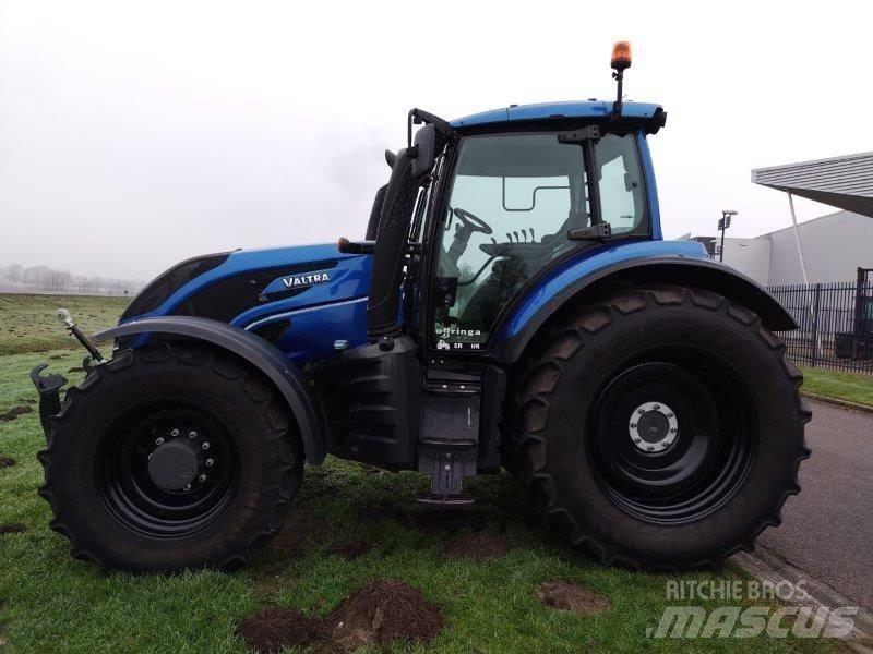 Valtra T 234 A Traktoren