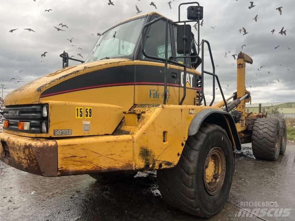 CAT 730 Dumper - Knickgelenk