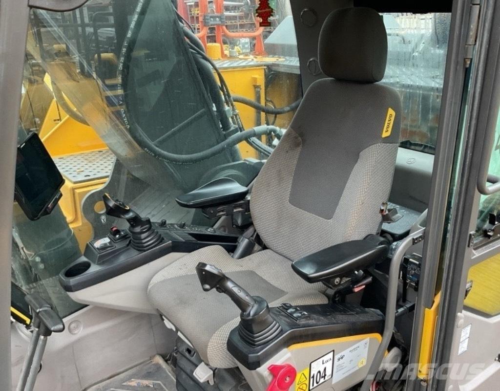 Volvo EC 300 EL Baggerlader