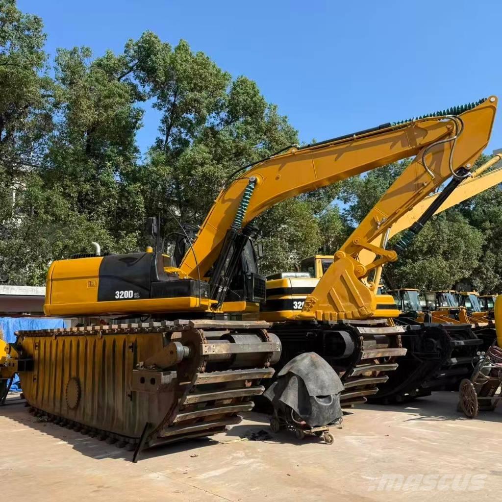 CAT 320D2 Amphibienbagger