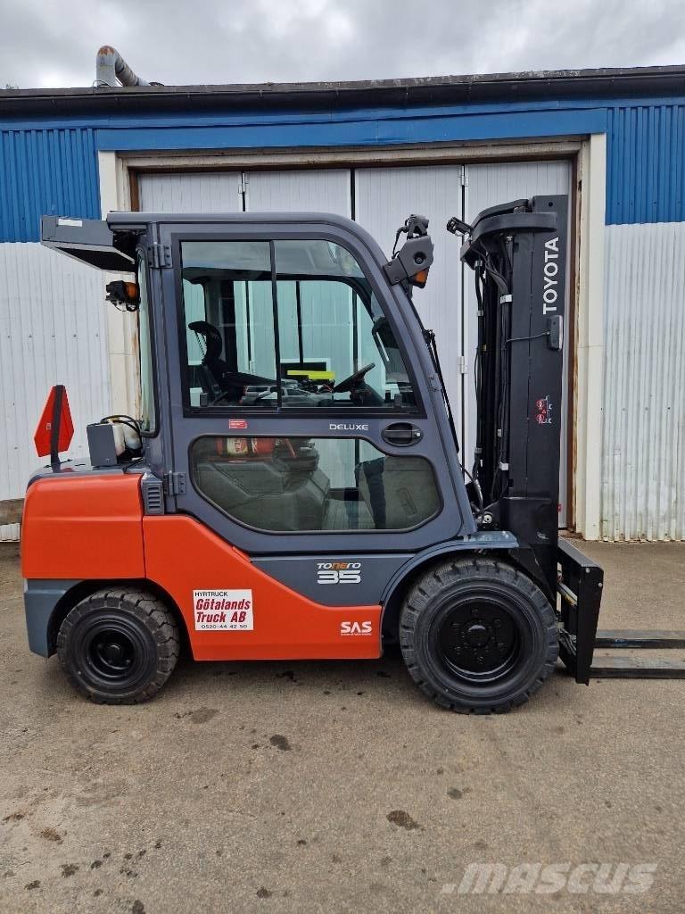Toyota 8 FDJF 35 Diesel heftrucks