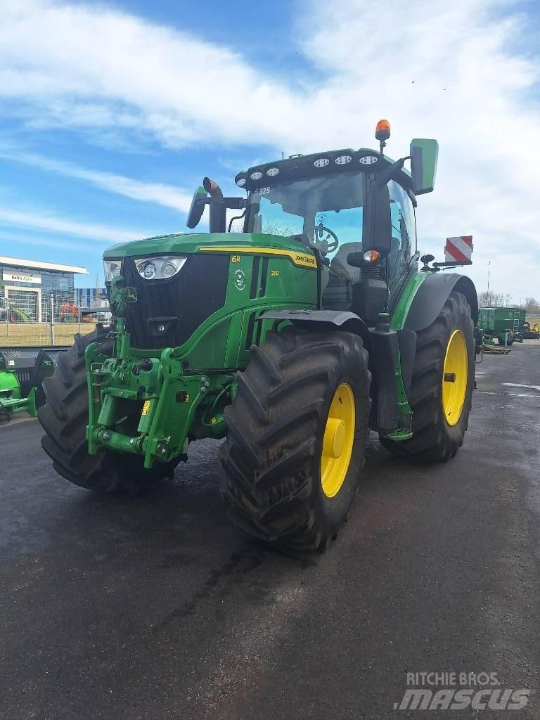 John Deere 6R250 Traktoren