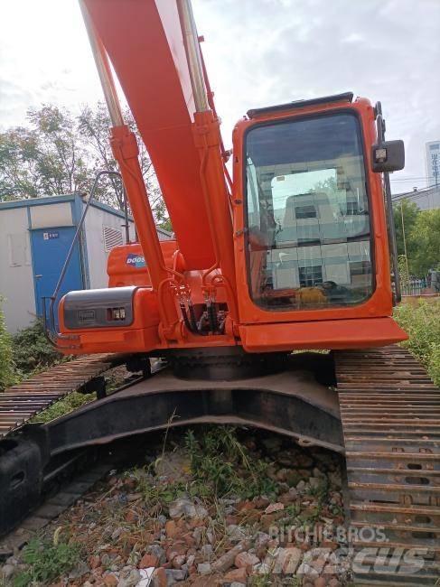 Doosan DX 300 Raupenbagger