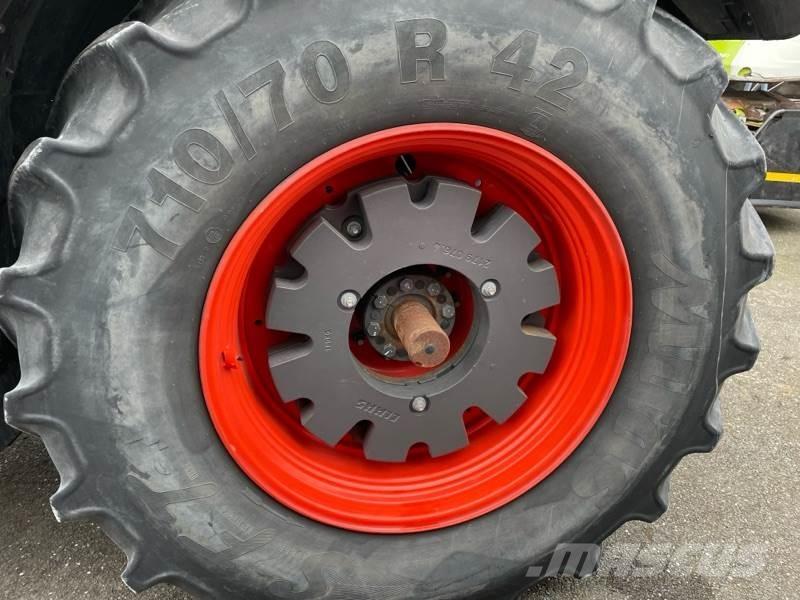 CLAAS Axion 870 Traktoren