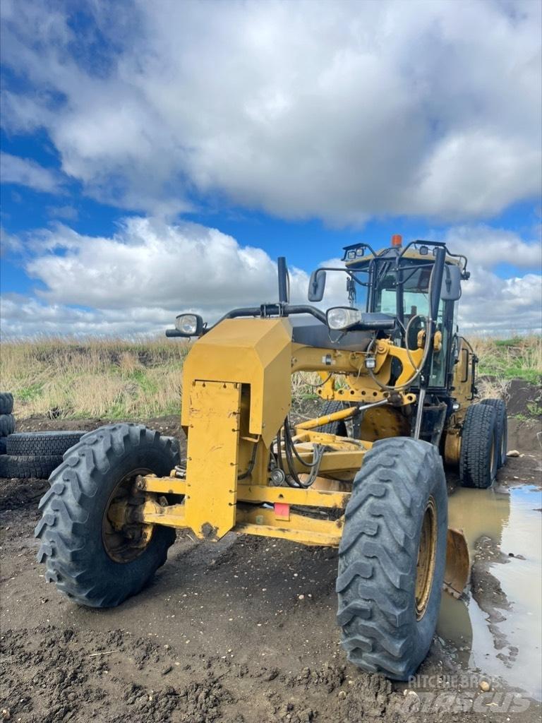 CAT 12 M Grader