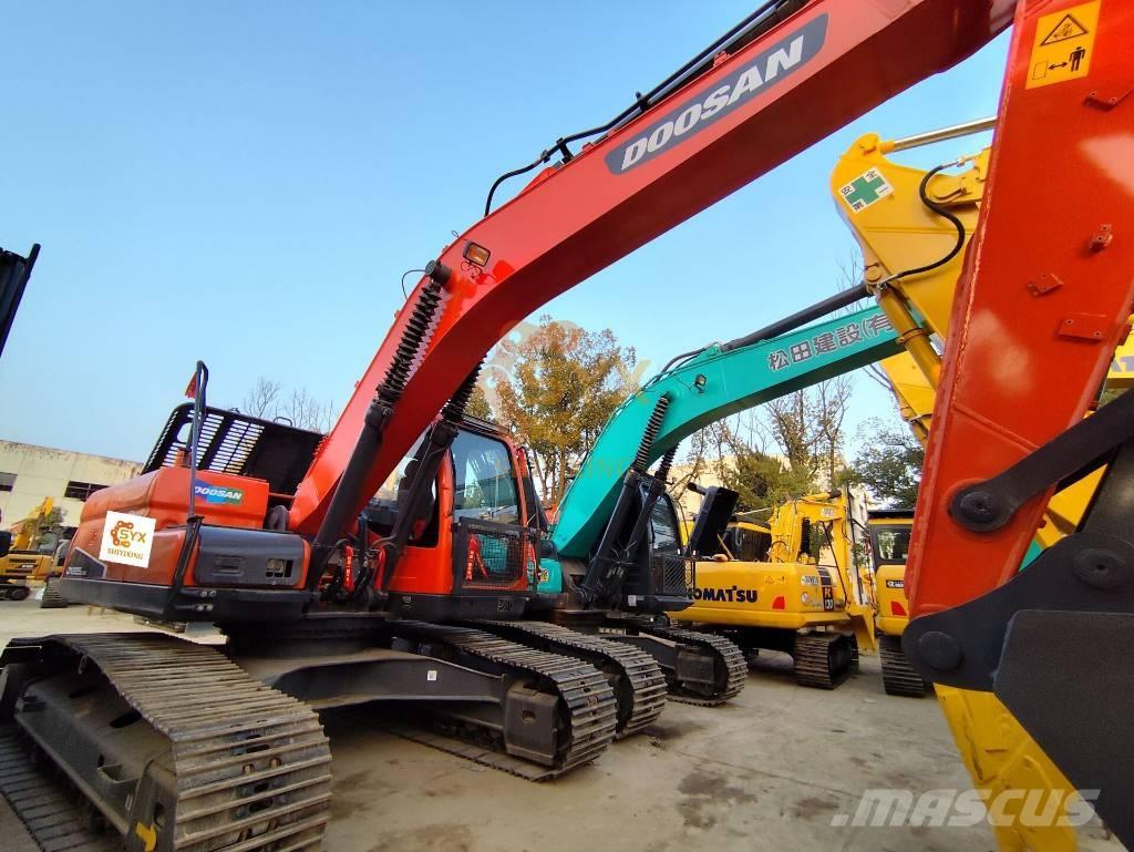 Doosan DX 225 LC Raupenbagger
