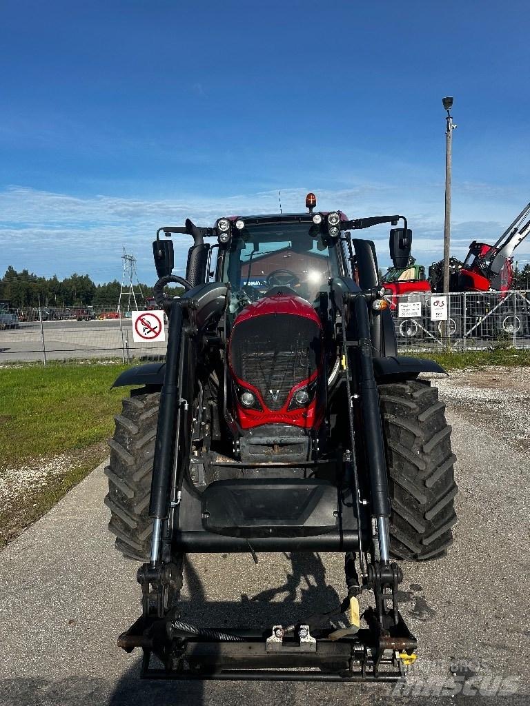 Valtra N 114 E Traktoren