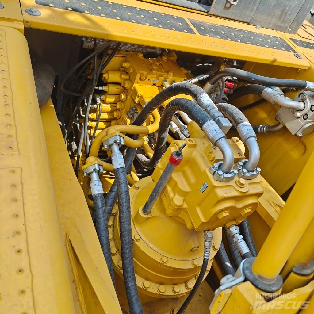 Komatsu 450LC-8 Raupenbagger