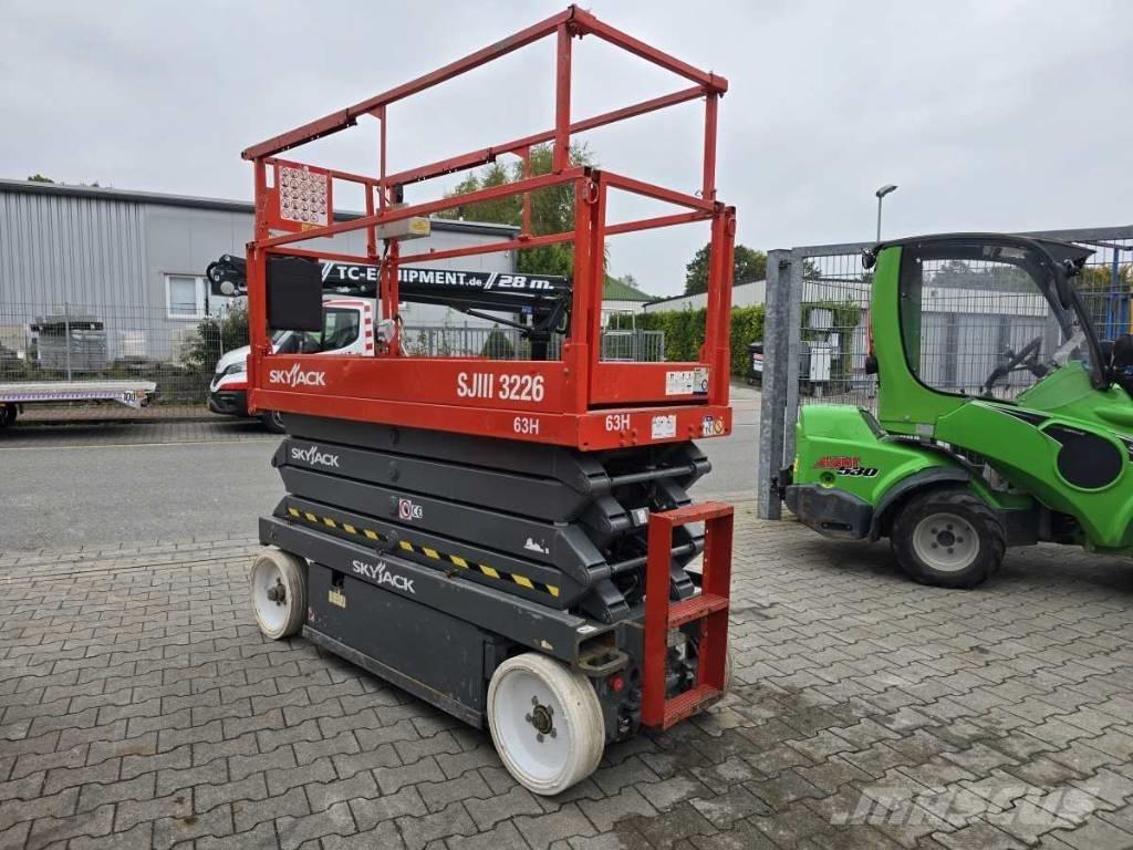 SkyJack SJ 3226 Scheren-Arbeitsbühnen