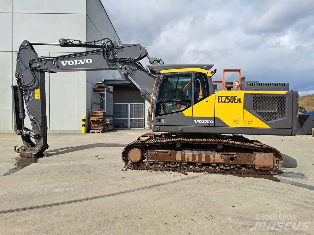 Volvo EC250ENL Raupenbagger