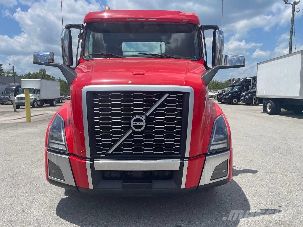 Volvo VNL64T300 Sattelzugmaschinen
