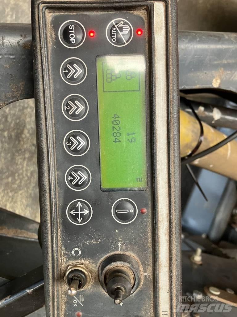 Vicon RF135 Balepack Rundballenpressen