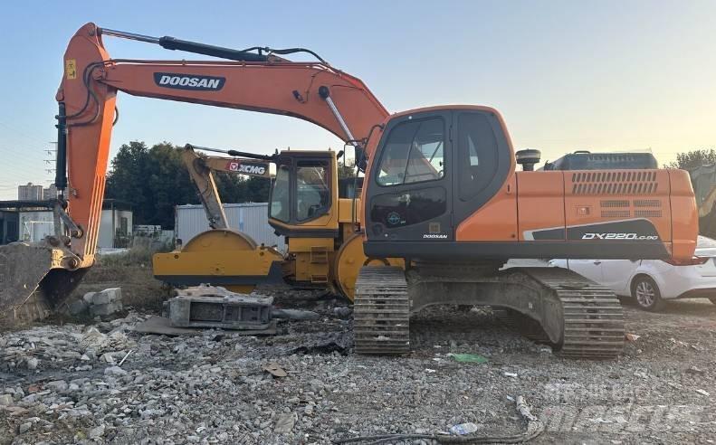 Doosan DX220 Raupenbagger