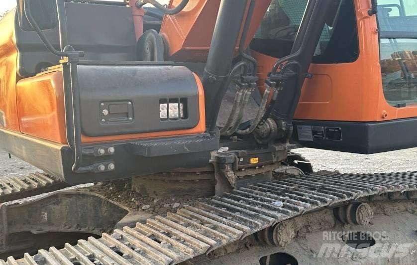 Doosan DX220 Raupenbagger