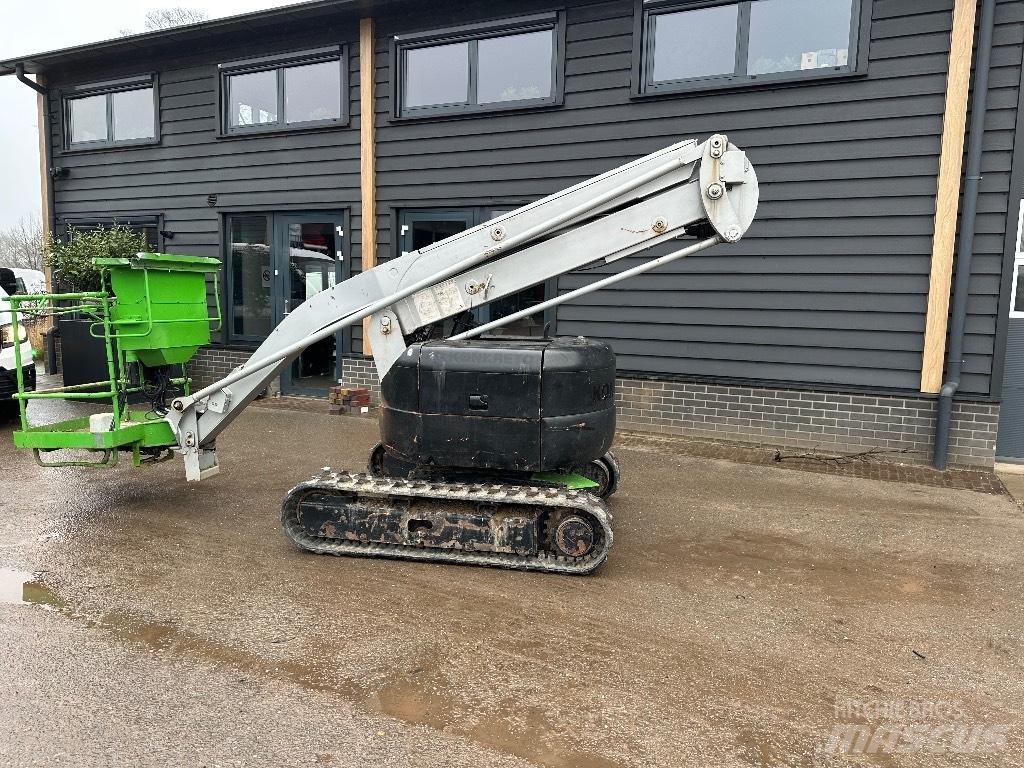 Hitachi HX 64 B Teleskopbühnen