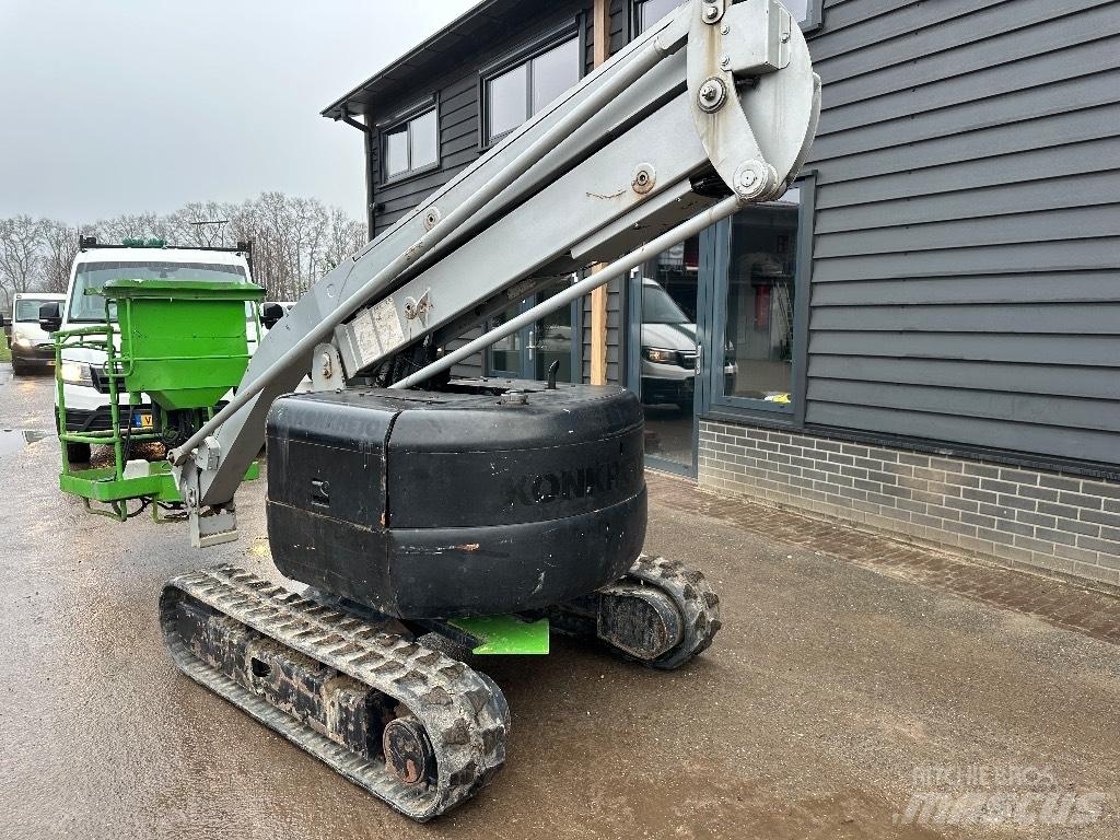 Hitachi HX 64 B Teleskopbühnen
