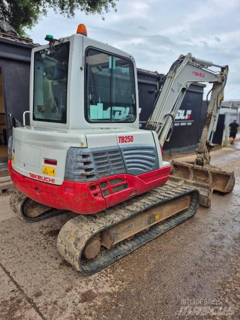 Takeuchi TB 250 Minibagger < 7t