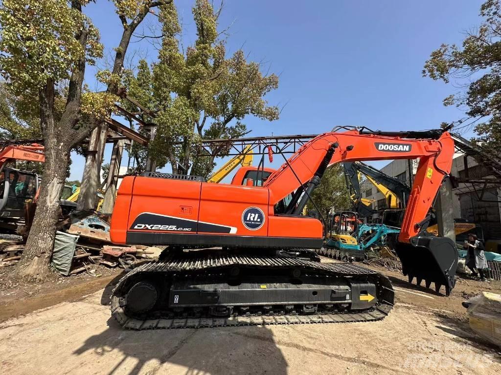 Doosan DX 225 LC-9 Raupenbagger
