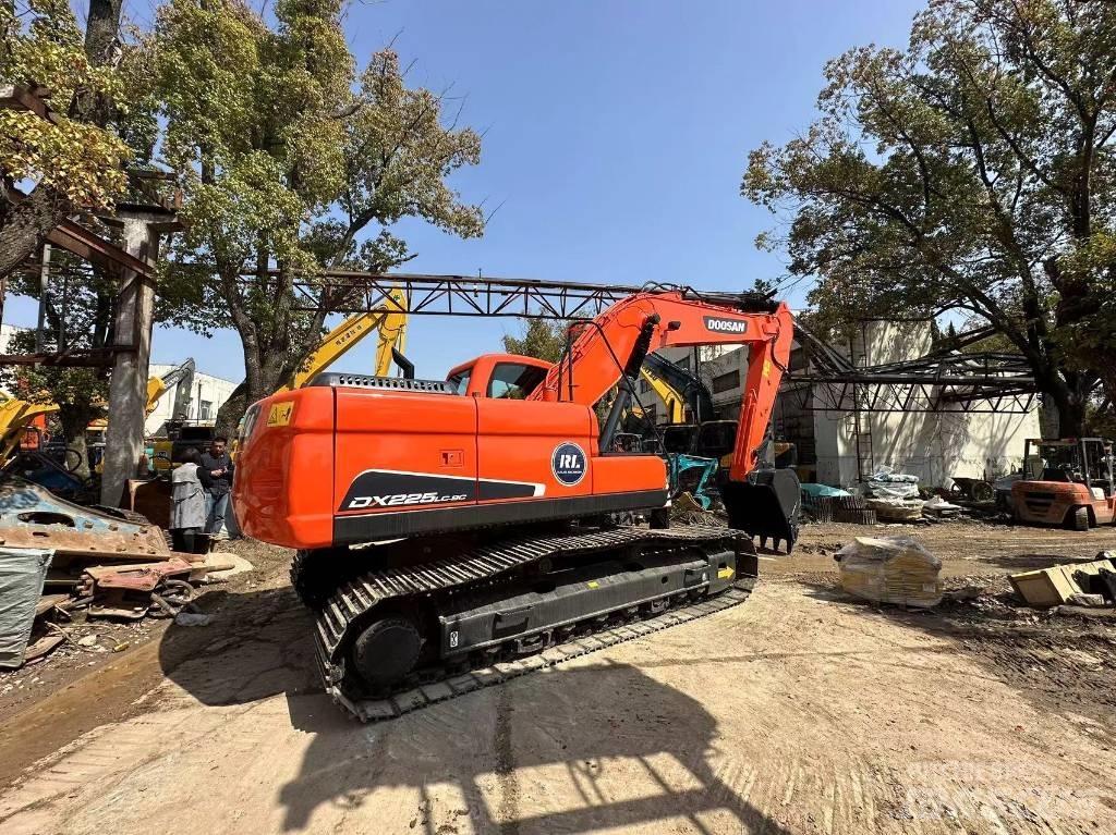 Doosan DX 225 LC-9 Raupenbagger