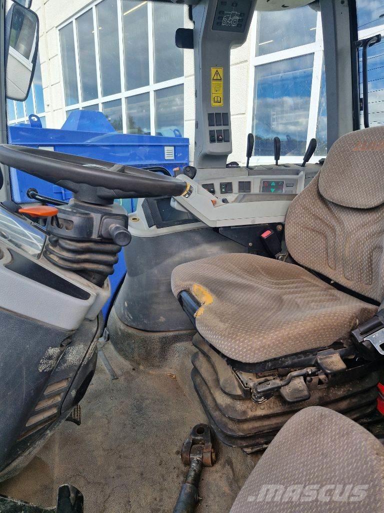 CLAAS Arion 640 Traktoren