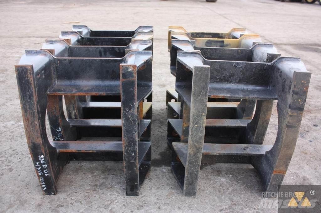 CAT Trackguards Chassis