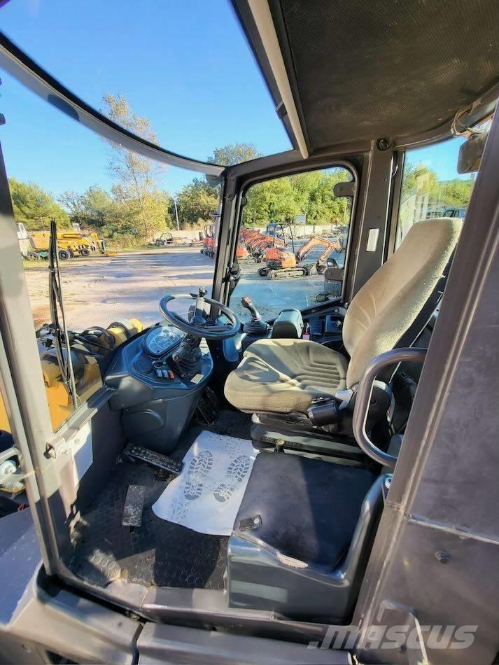 Mecalac AS 700 Radlader