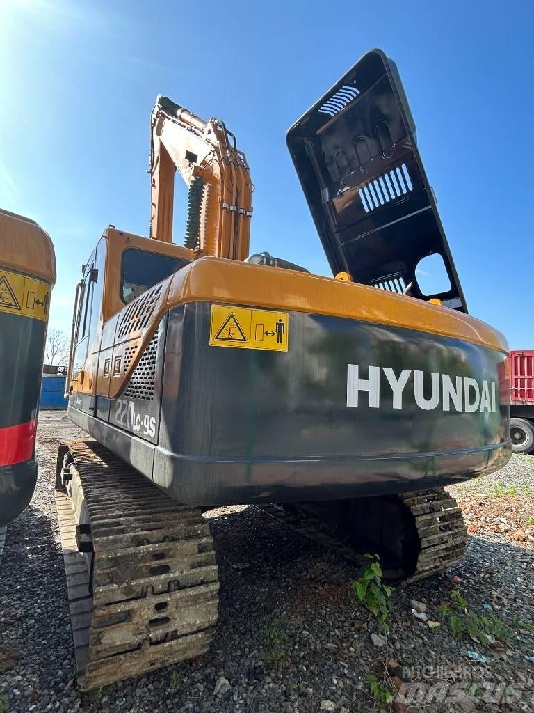 Hyundai 220LC-9S Raupenbagger