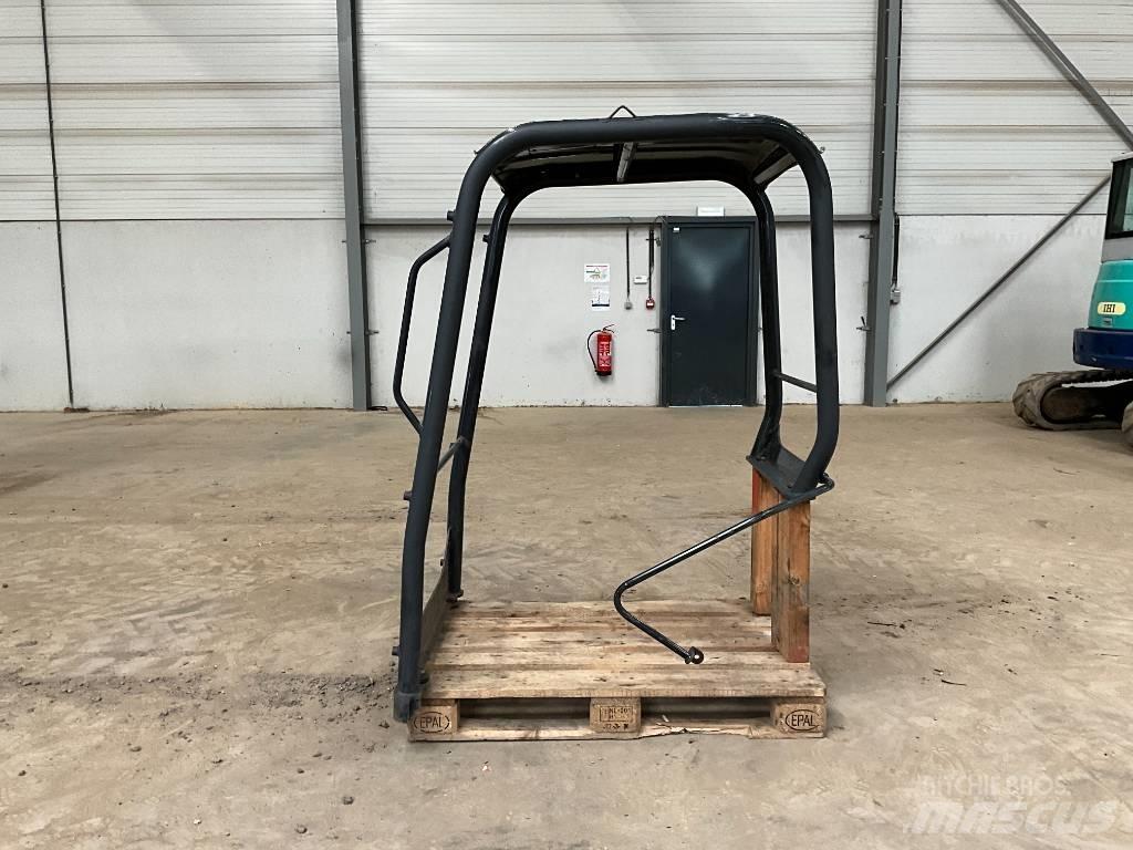 Kubota U 27-4 Kabinen