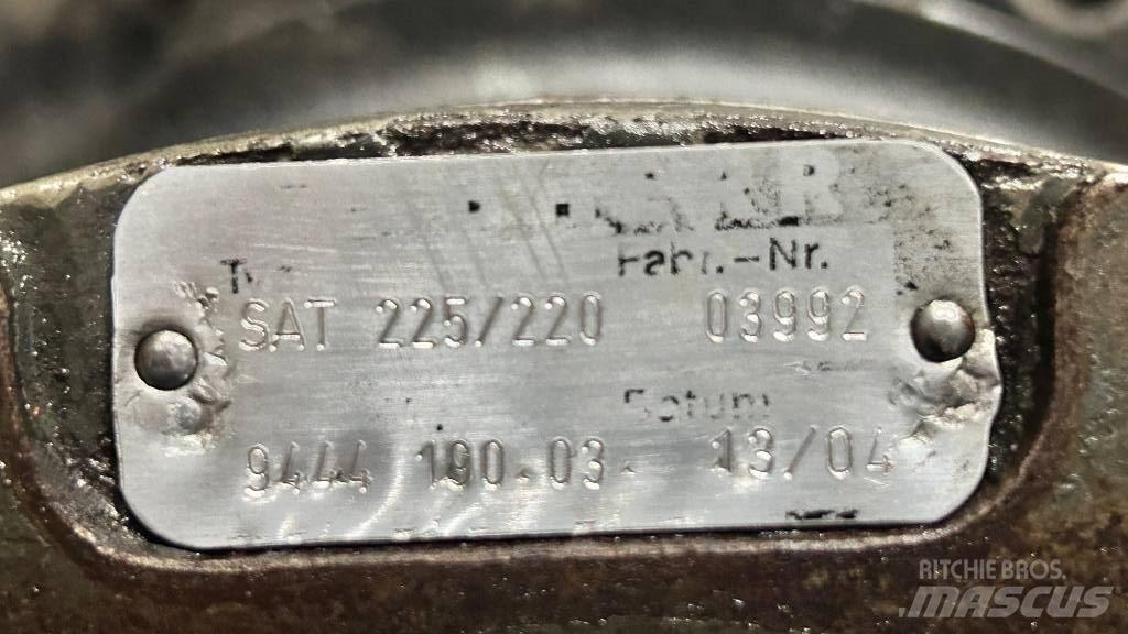 Liebherr SAT 225-220 Hydraulik