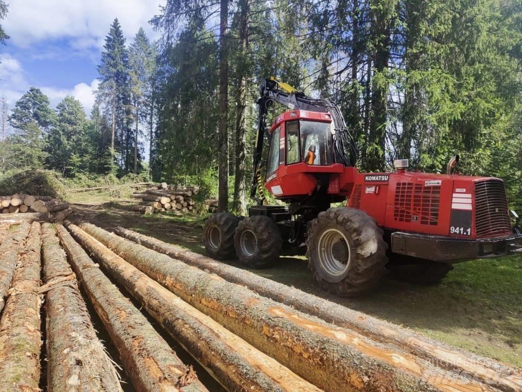 Valmet 941 Harvester