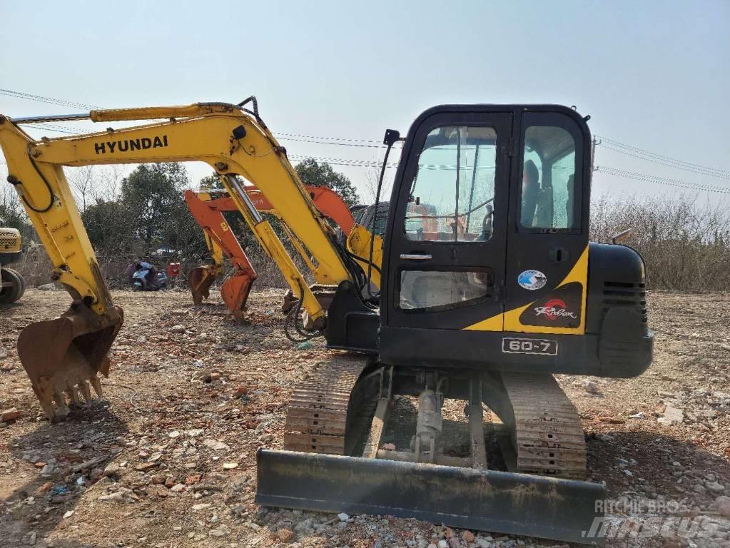 Hyundai R60-7 Minibagger < 7t